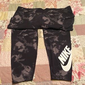 Nike Black and Gray Patterned Leggings Size 2X